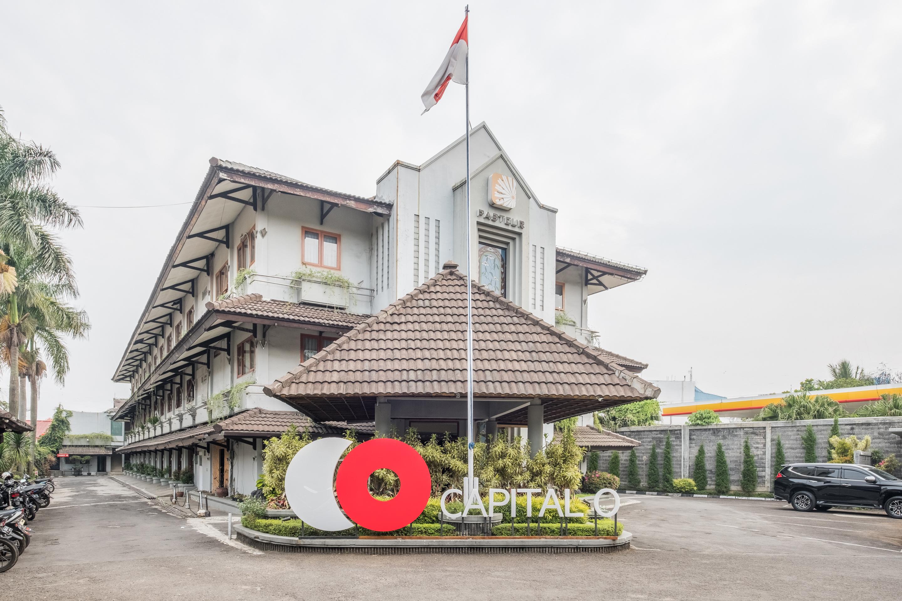 Capital O 874 Hotel Nyland Pasteur Bandung Exterior photo